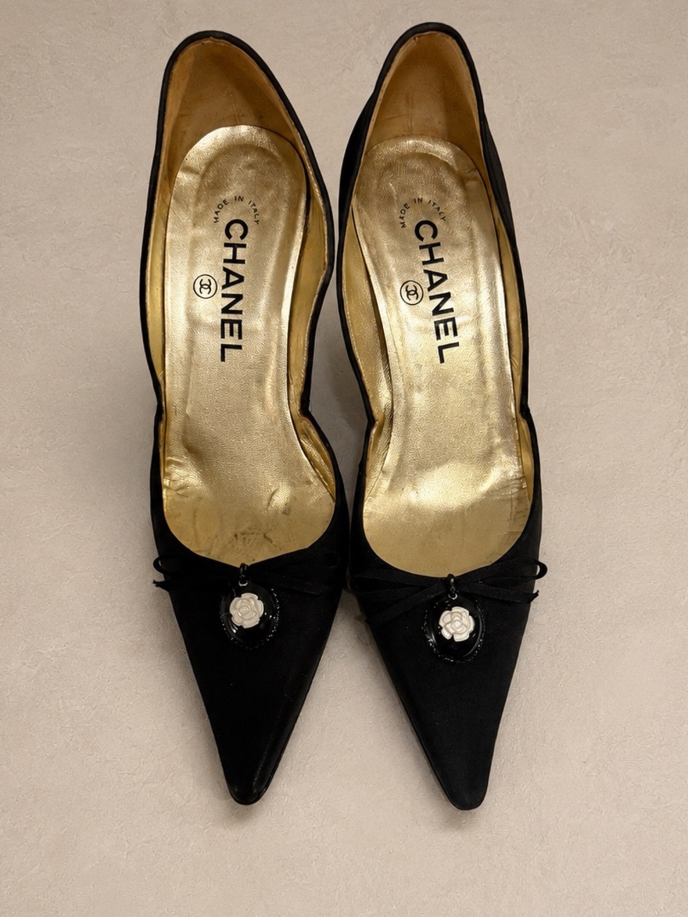 Chanel Vintage Black Camellia Pointed Toe Heels Pumps Sz 37.5 w/ Chanel Dust Bag - Picture 3 of 12